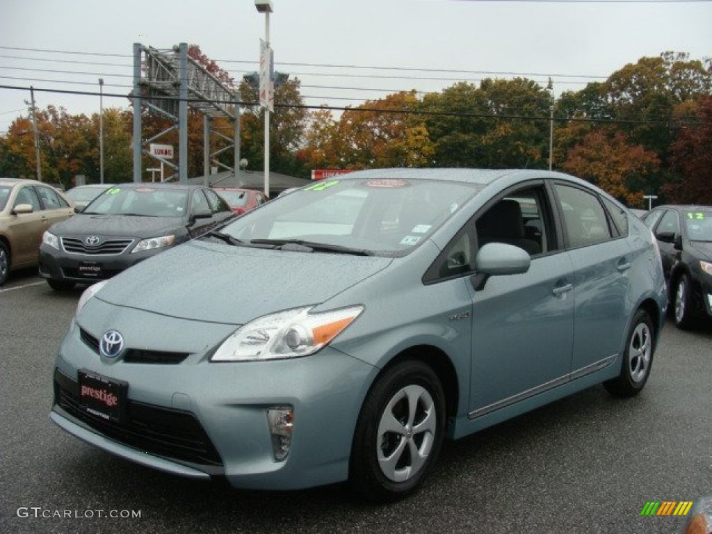 Sea Glass Pearl 2012 Toyota Prius 3rd Gen Two Hybrid Exterior Photo #72683641