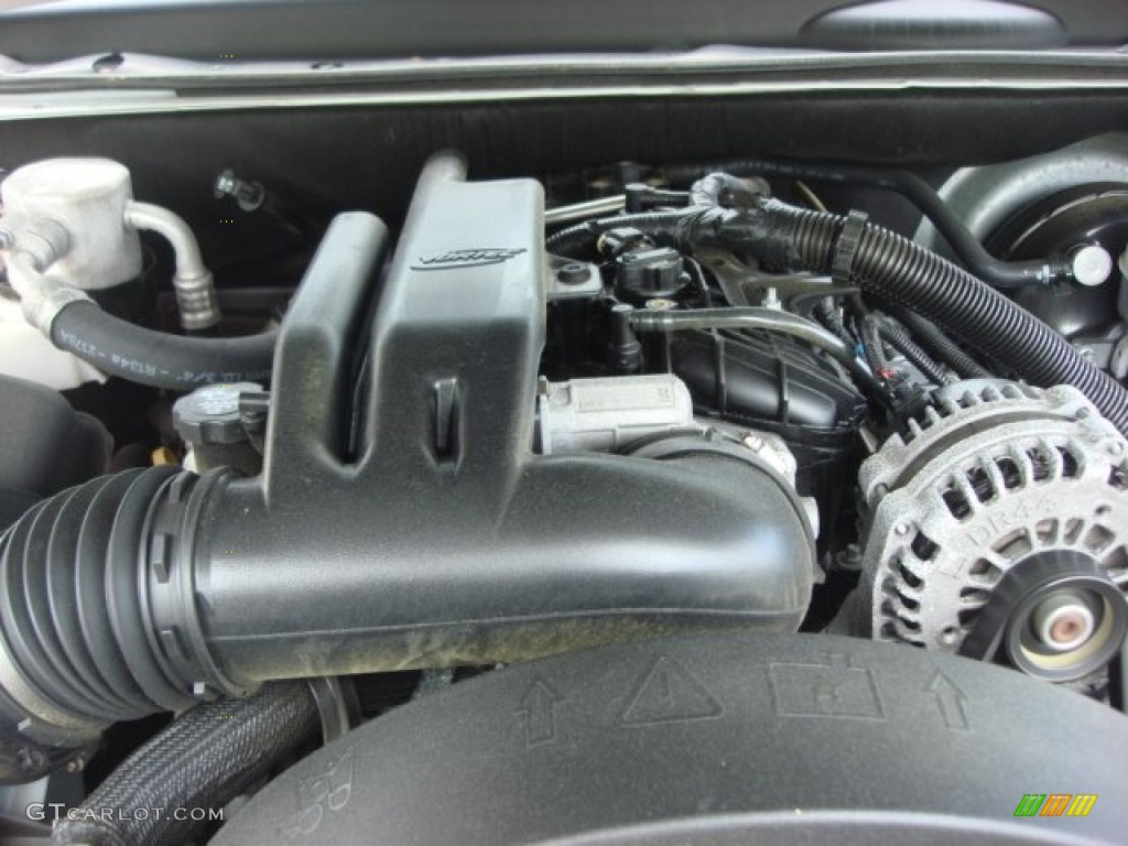 2009 GMC Envoy Denali 4x4 Engine Photos