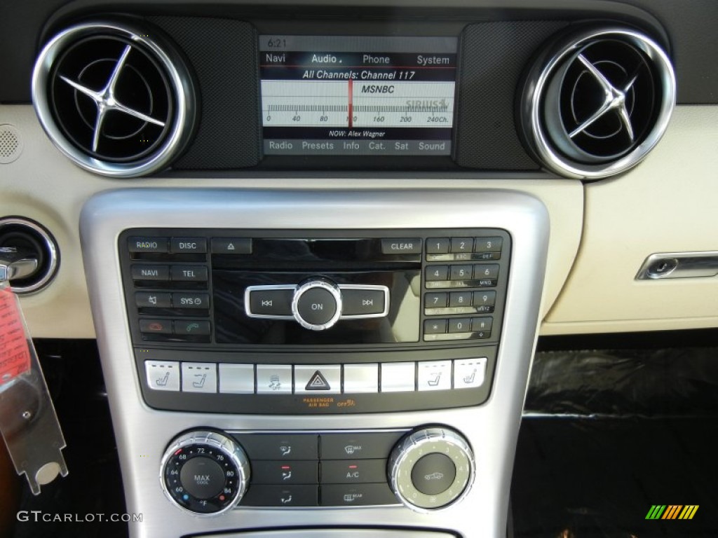 2013 Mercedes-Benz SLK 250 Roadster Controls Photo #72685042
