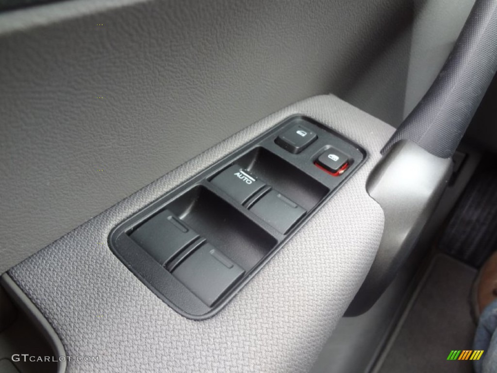 2011 Honda CR-V SE 4WD Controls Photo #72685525