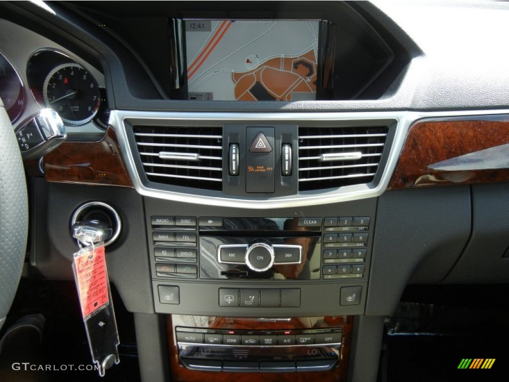 2013 Mercedes-Benz E 350 Sedan Controls Photo #72685632