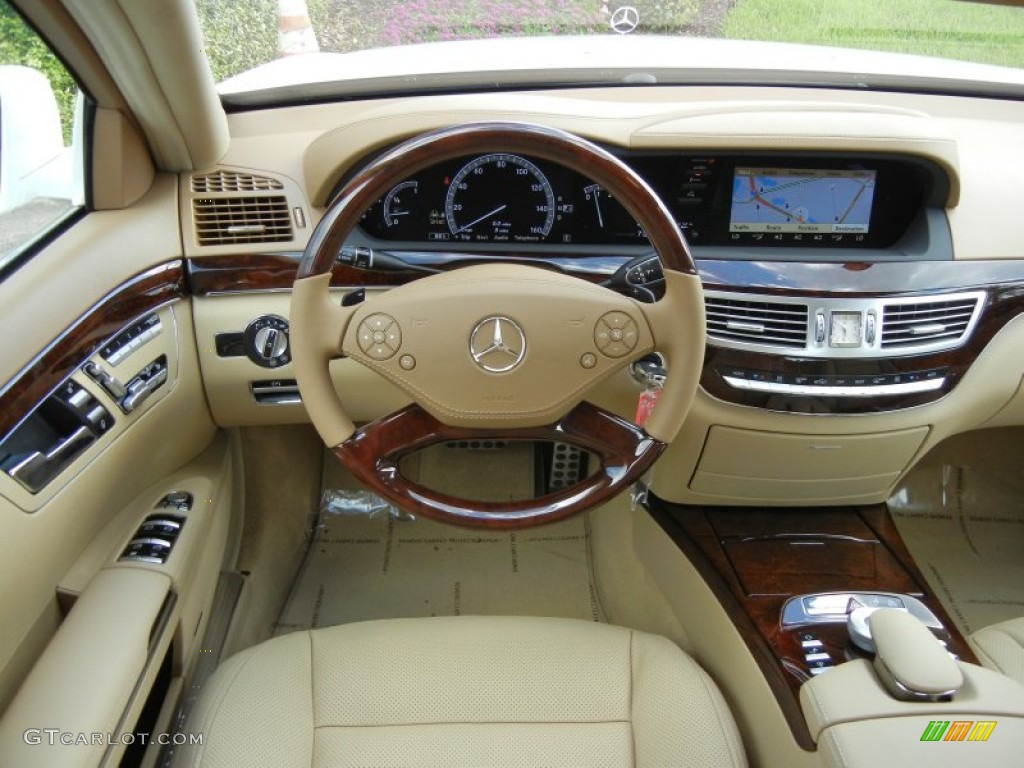 2013 Mercedes-Benz S 550 Sedan Cashmere/Savanna Dashboard Photo #72685870