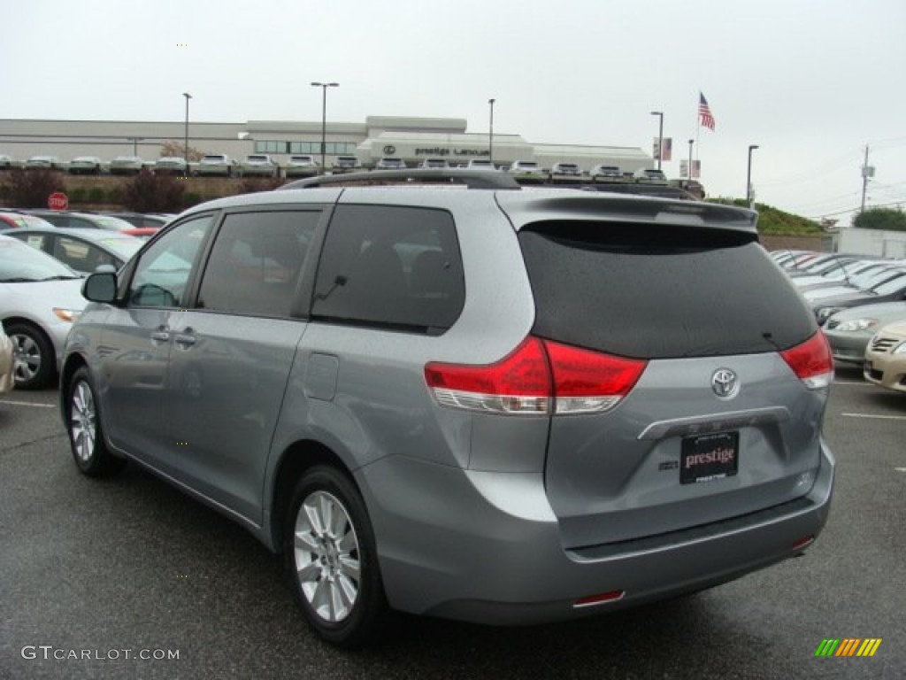 2011 Sienna LE AWD - Predawn Gray Mica / Light Gray photo #4