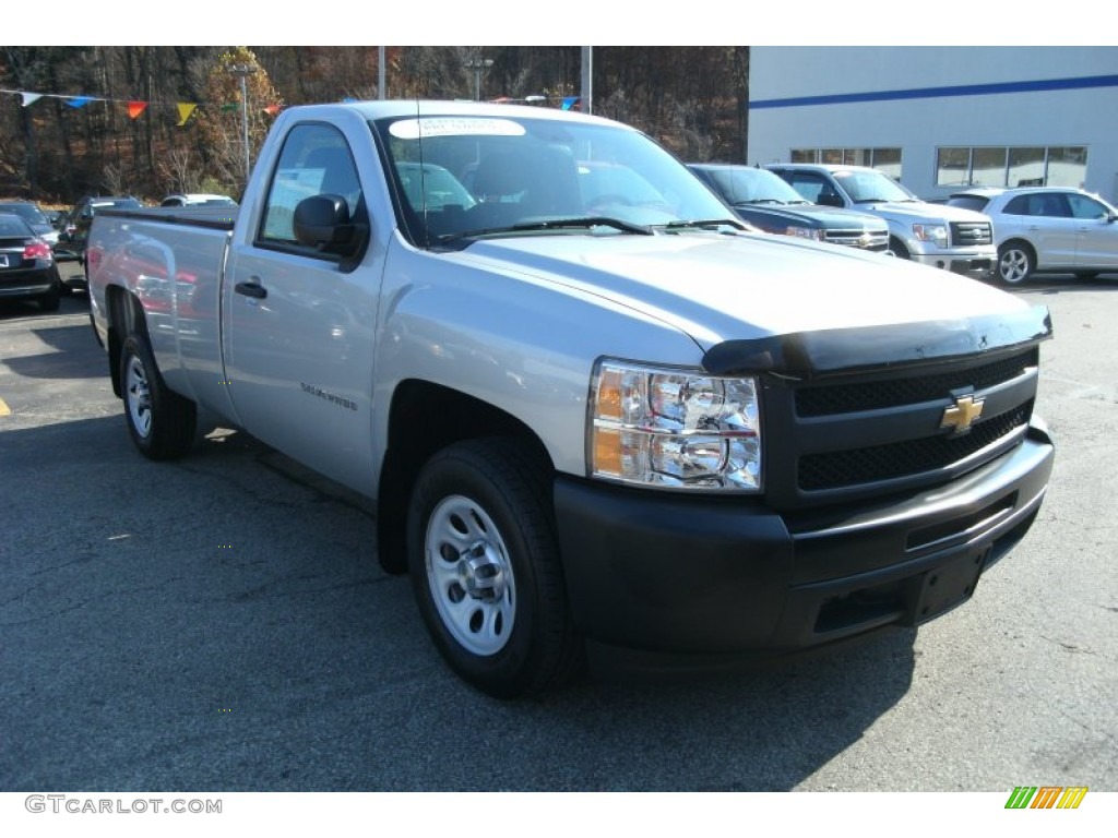 2010 Silverado 1500 Regular Cab - Sheer Silver Metallic / Dark Titanium photo #2