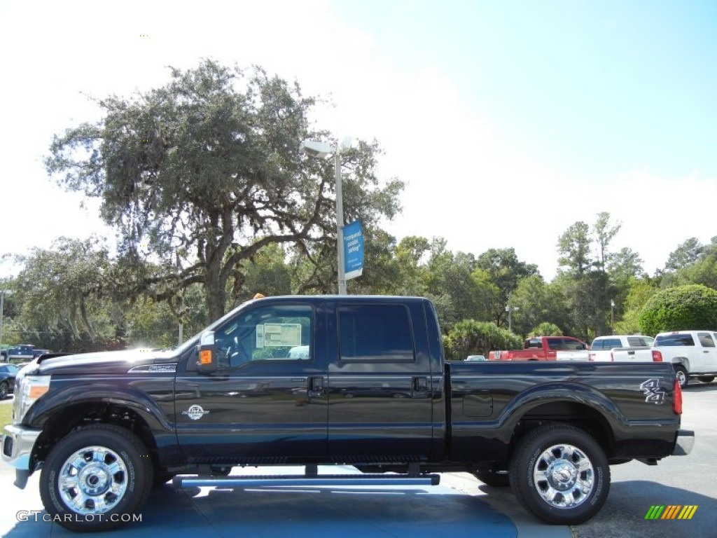 2012 F250 Super Duty Lariat Crew Cab 4x4 - Tuxedo Black Metallic / Black photo #2