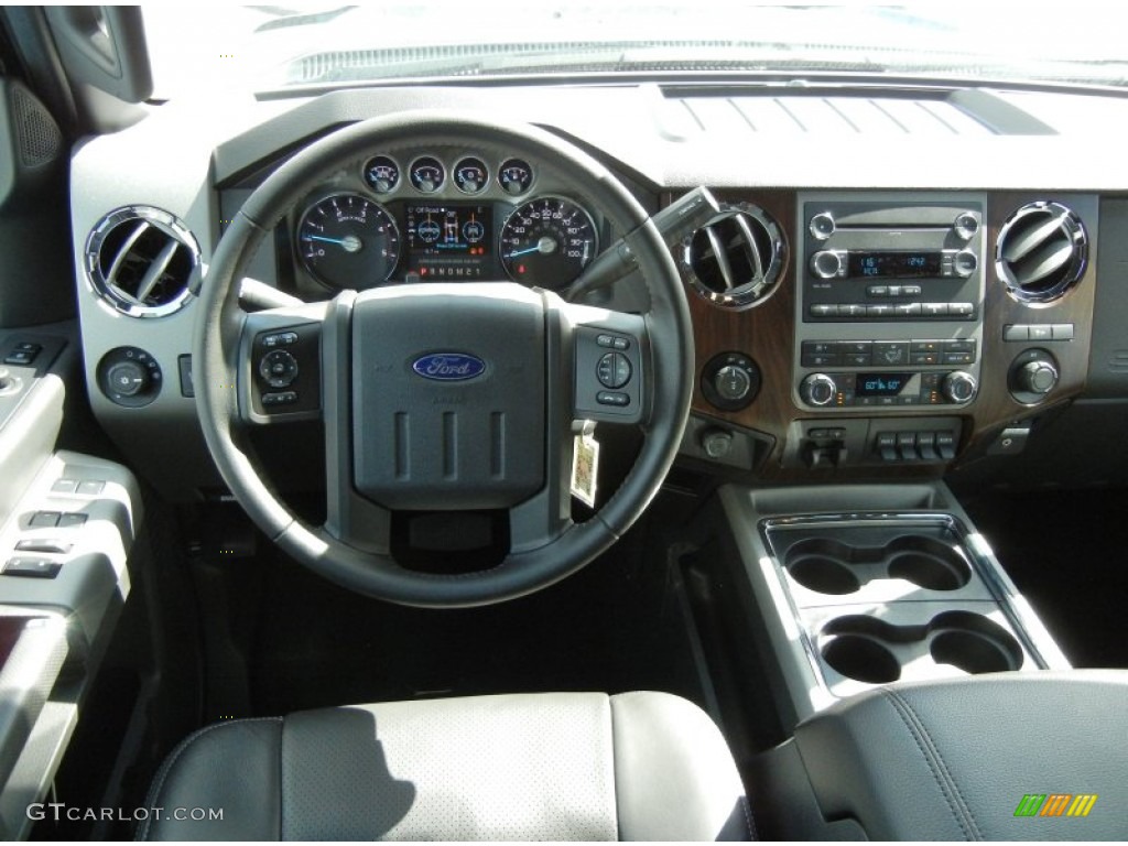 2012 F250 Super Duty Lariat Crew Cab 4x4 - Tuxedo Black Metallic / Black photo #7
