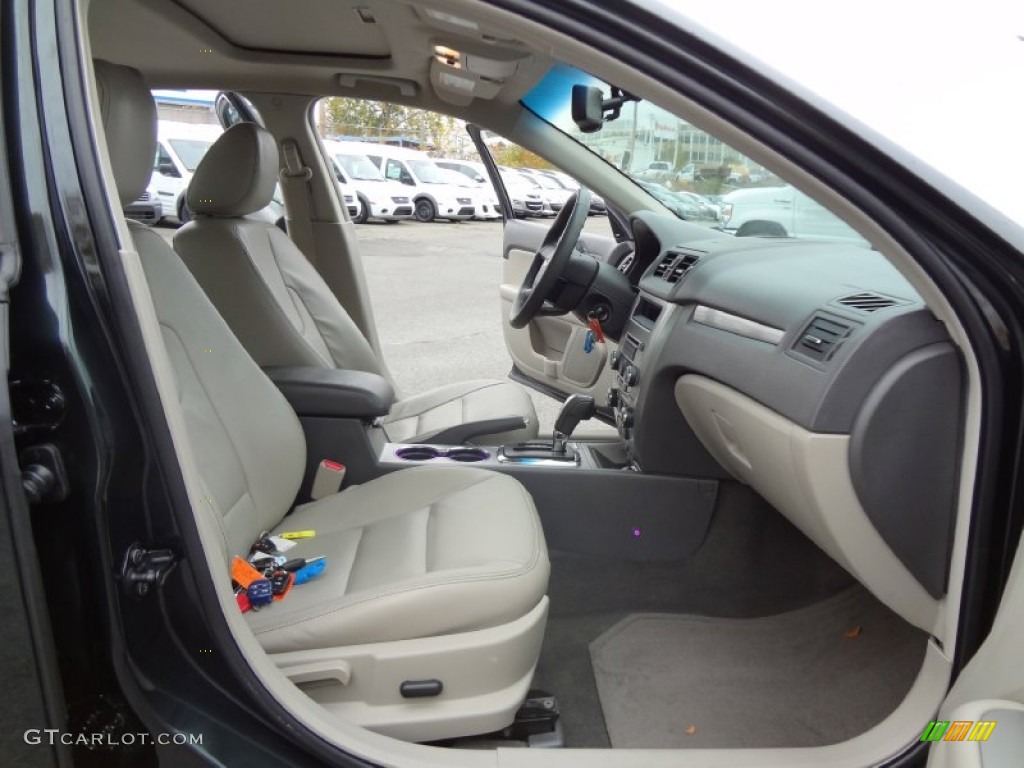 2010 Fusion Hybrid - Atlantis Green Metallic / Medium Light Stone photo #20