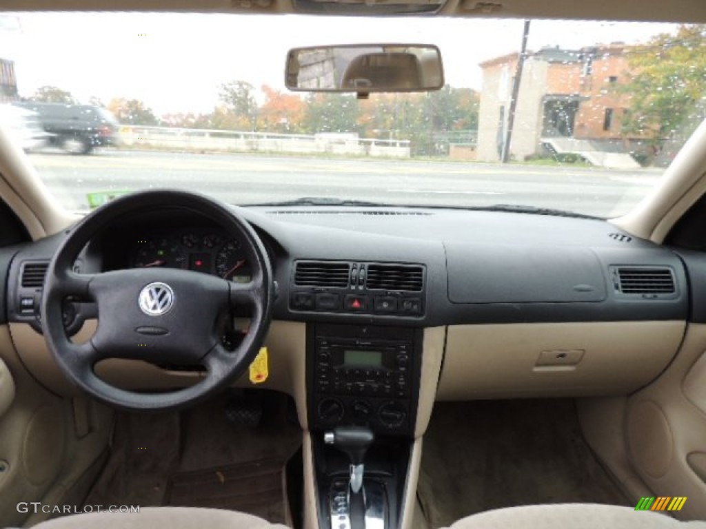 2002 Jetta GLS Sedan - Galactic Blue Pearl / Beige photo #10