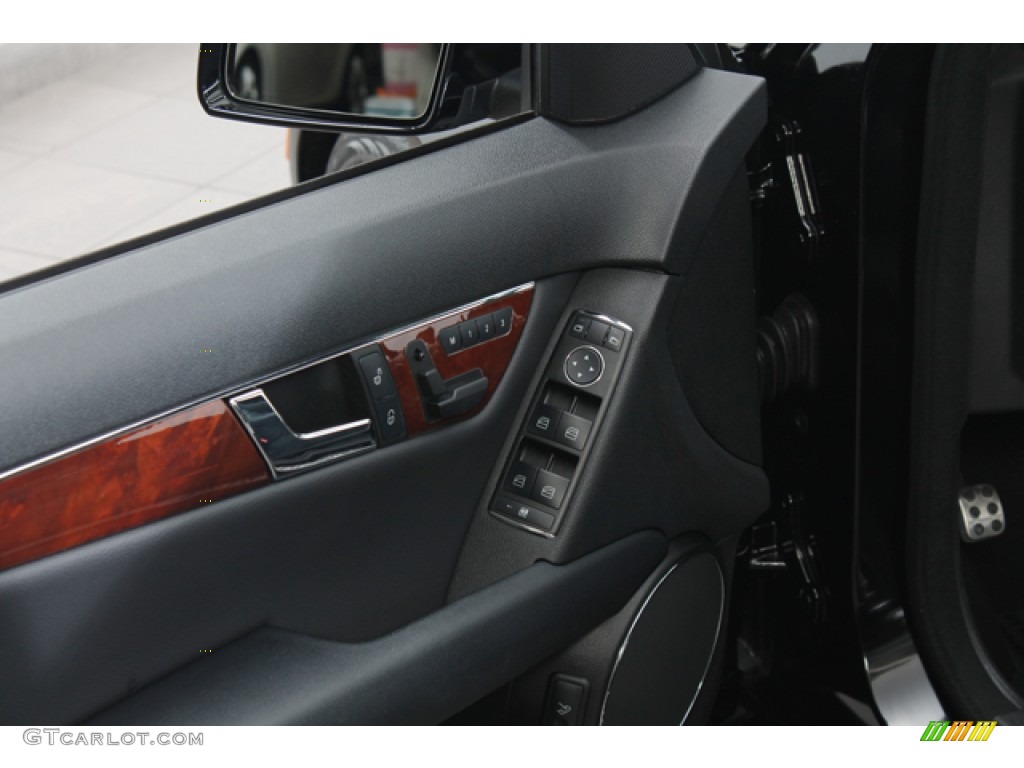 2010 C 300 Sport 4Matic - Black / Black photo #17
