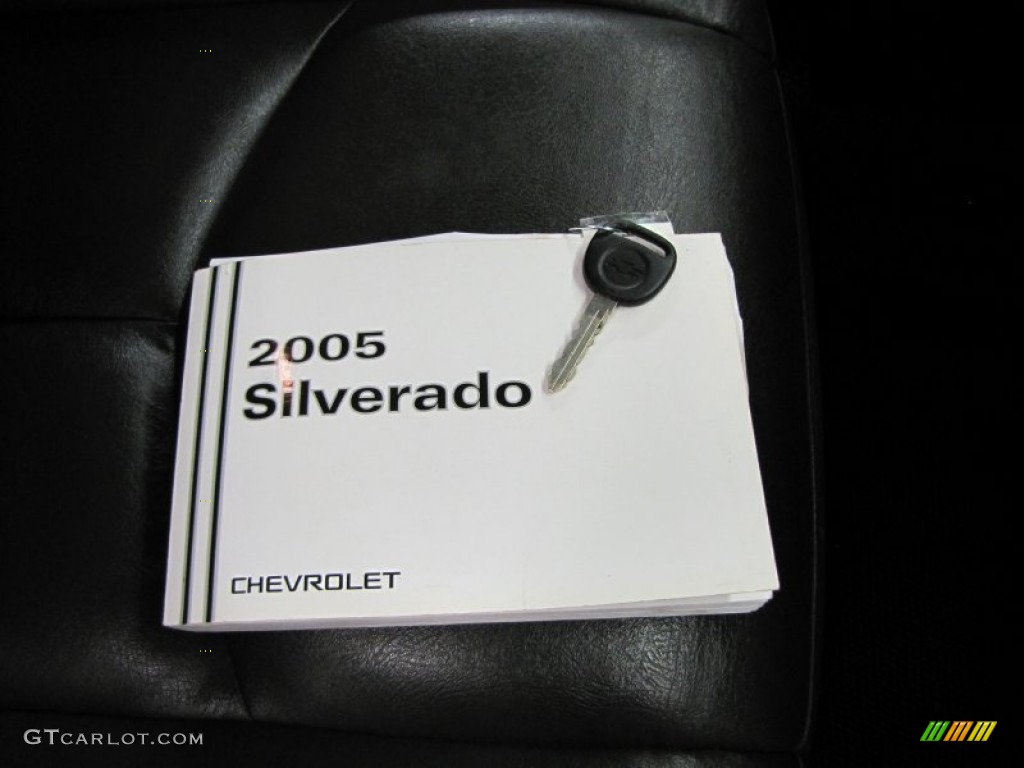 2005 Chevrolet Silverado 2500HD LT Crew Cab Books/Manuals Photos