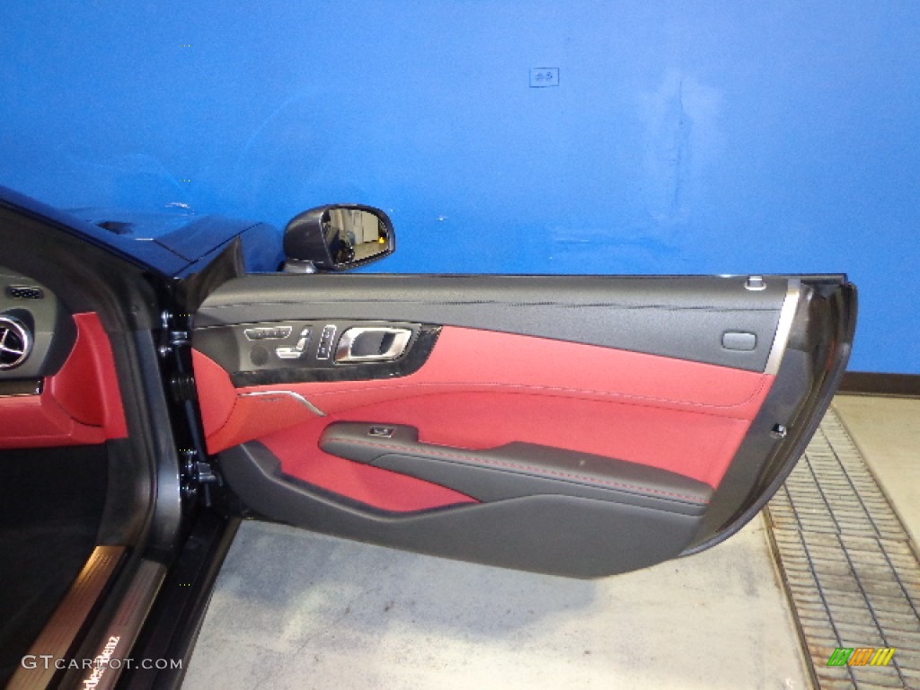2013 Mercedes-Benz SL 550 Roadster Red/Black Door Panel Photo #72695194