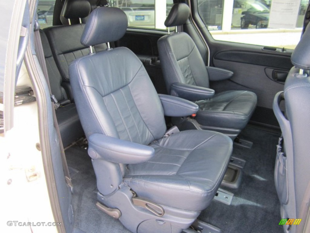 Navy Blue Interior 2002 Dodge Grand Caravan ES Photo #72698632