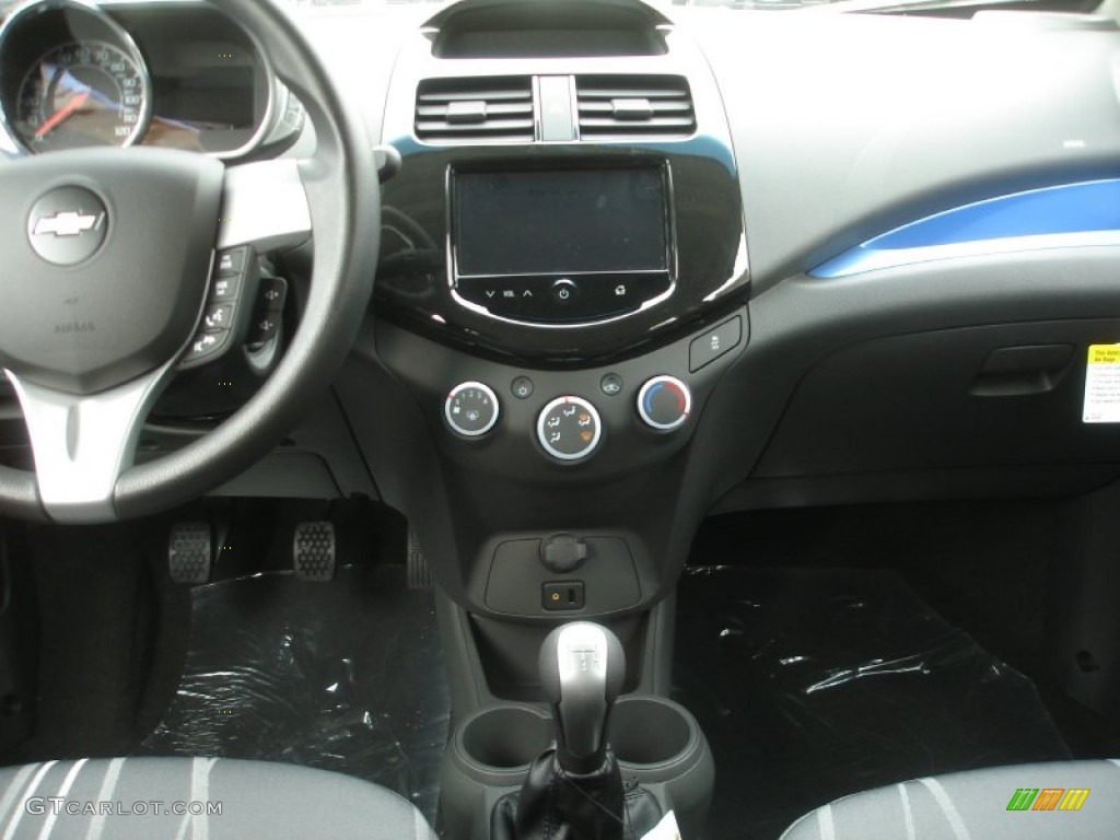 2013 Chevrolet Spark LT Controls Photo #72700516