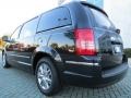 2010 Brilliant Black Crystal Pearl Chrysler Town & Country Limited  photo #3