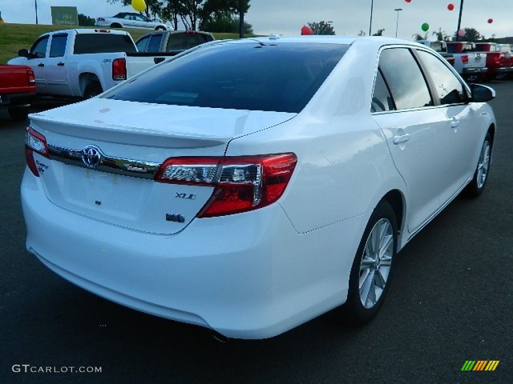 2012 Camry Hybrid XLE - Super White / Ivory photo #3