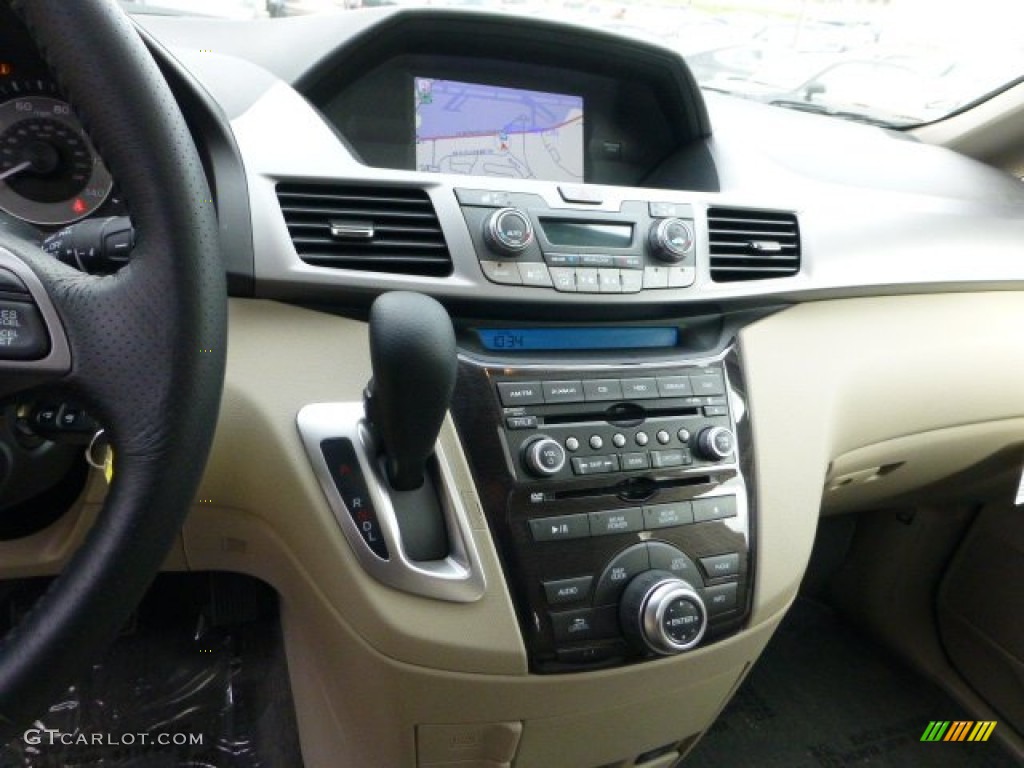 2013 Honda Odyssey Touring Controls Photos