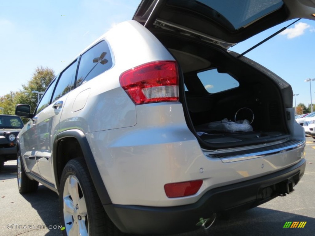 2013 Grand Cherokee Overland - Bright Silver Metallic / New Saddle/Black photo #12
