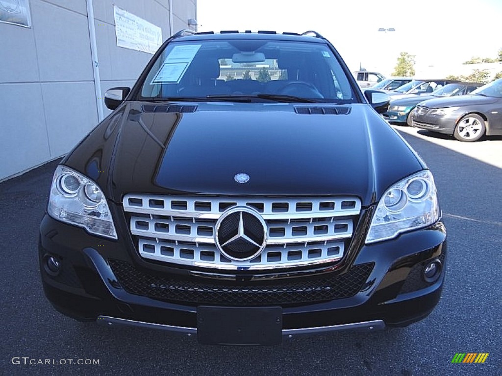 2010 ML 350 - Black / Black photo #3
