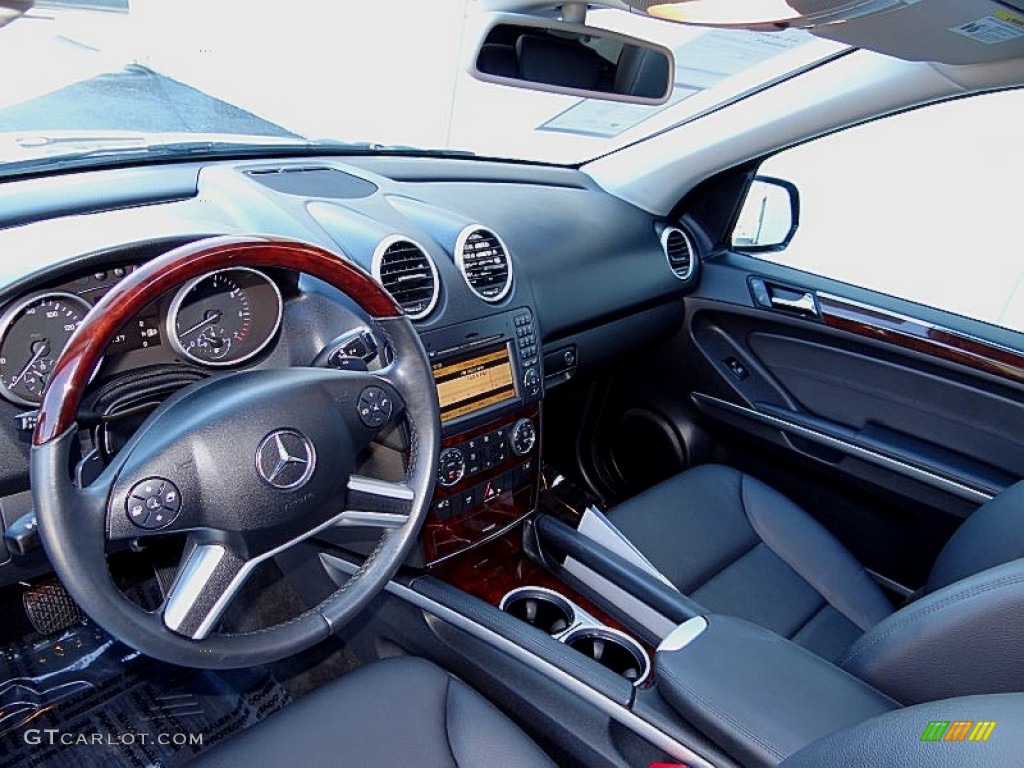 2010 ML 350 - Black / Black photo #12