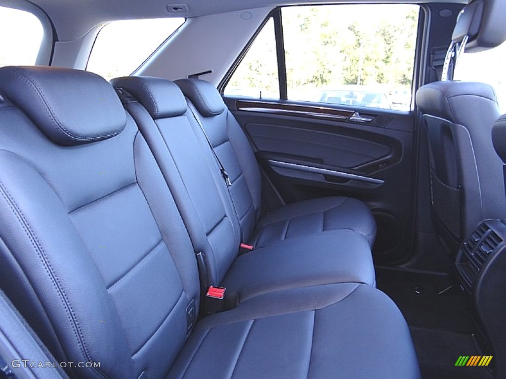 2010 ML 350 - Black / Black photo #22