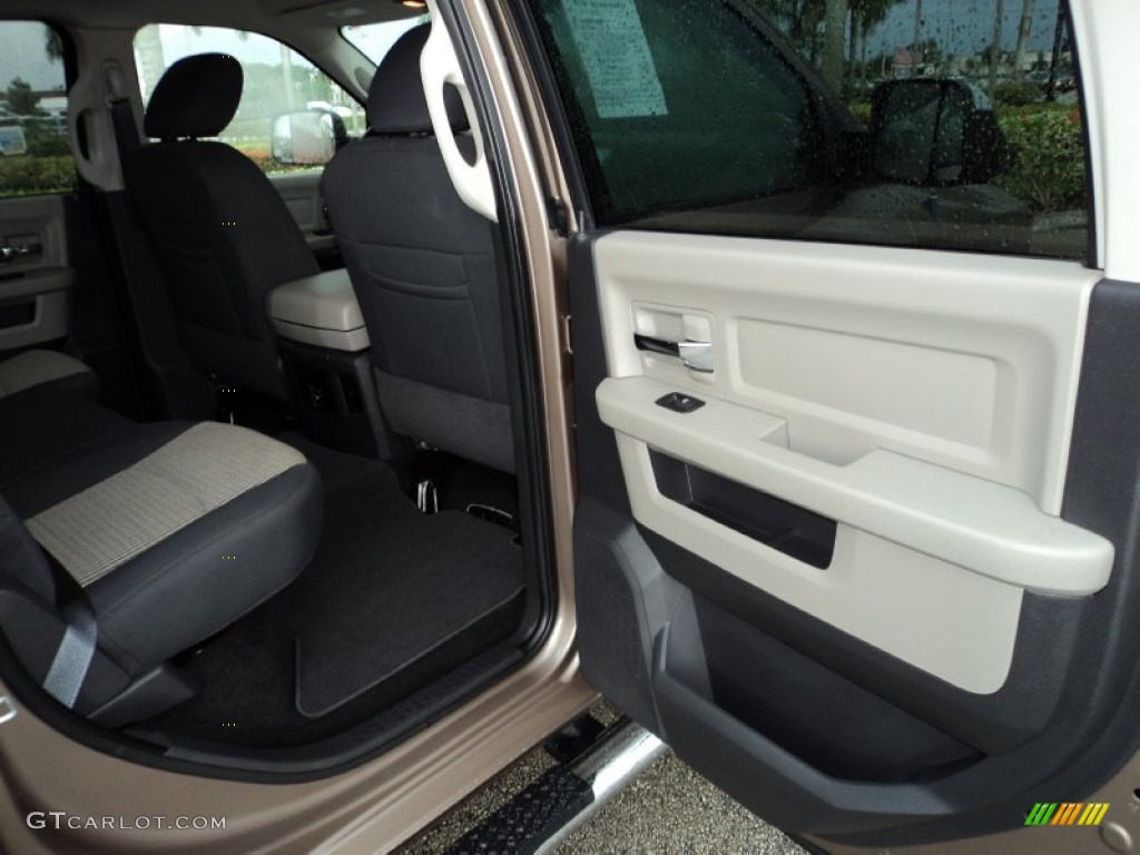 2010 Ram 1500 Big Horn Crew Cab - Austin Tan Pearl / Dark Slate/Medium Graystone photo #21