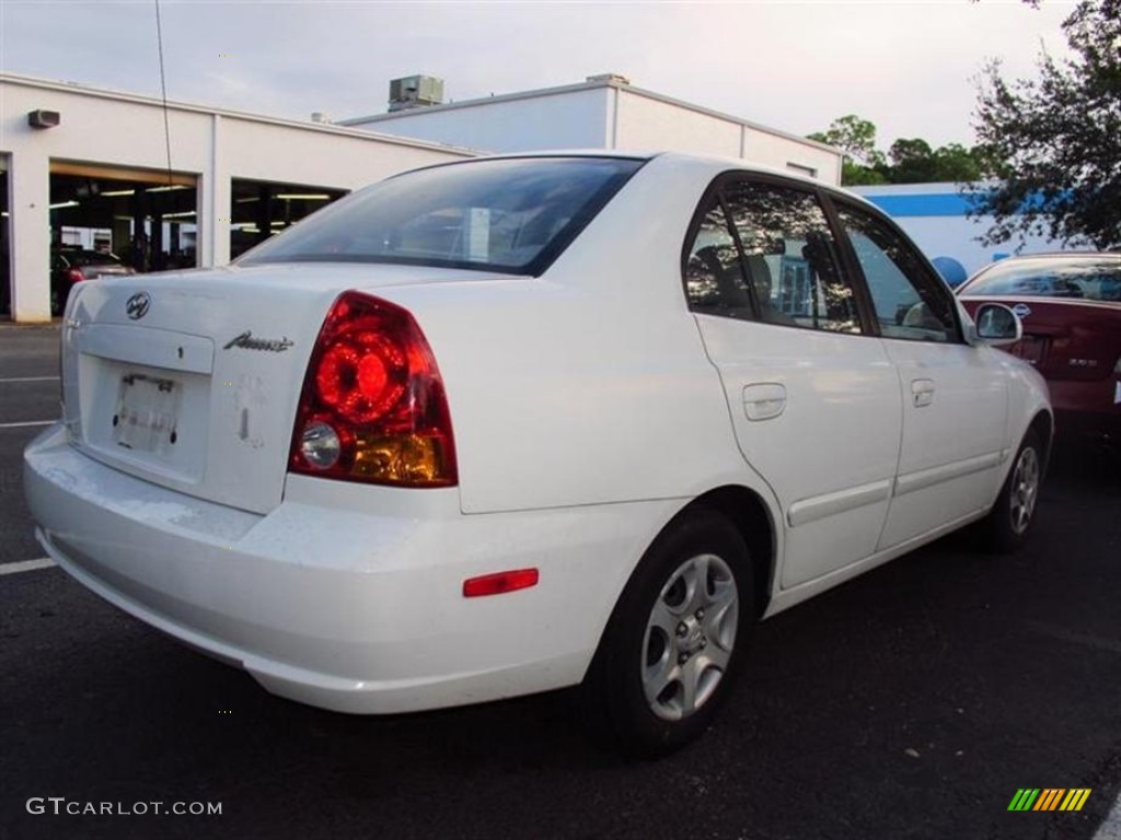 2004 Accent GL Sedan - Noble White / Beige photo #3