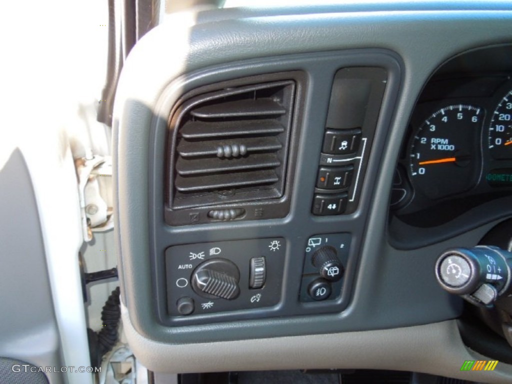 2004 Tahoe LT 4x4 - Summit White / Gray/Dark Charcoal photo #12