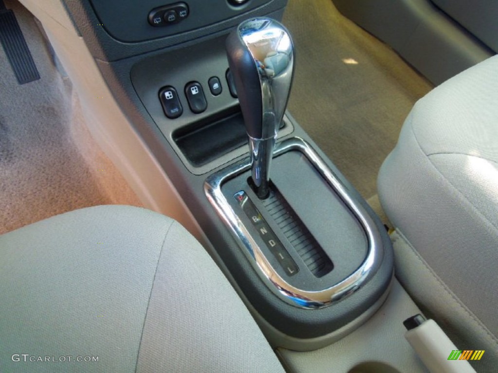 2008 Chevrolet HHR LT Transmission Photos