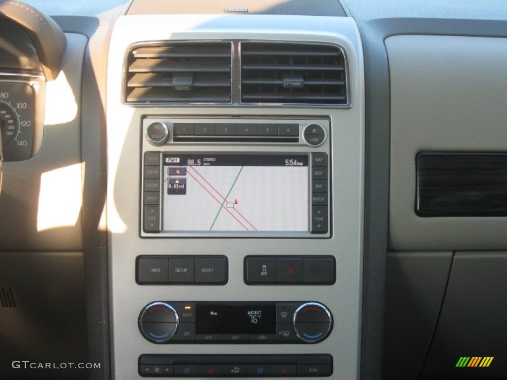 2008 MKX AWD - Vapor Silver Metallic / Medium Light Stone photo #33