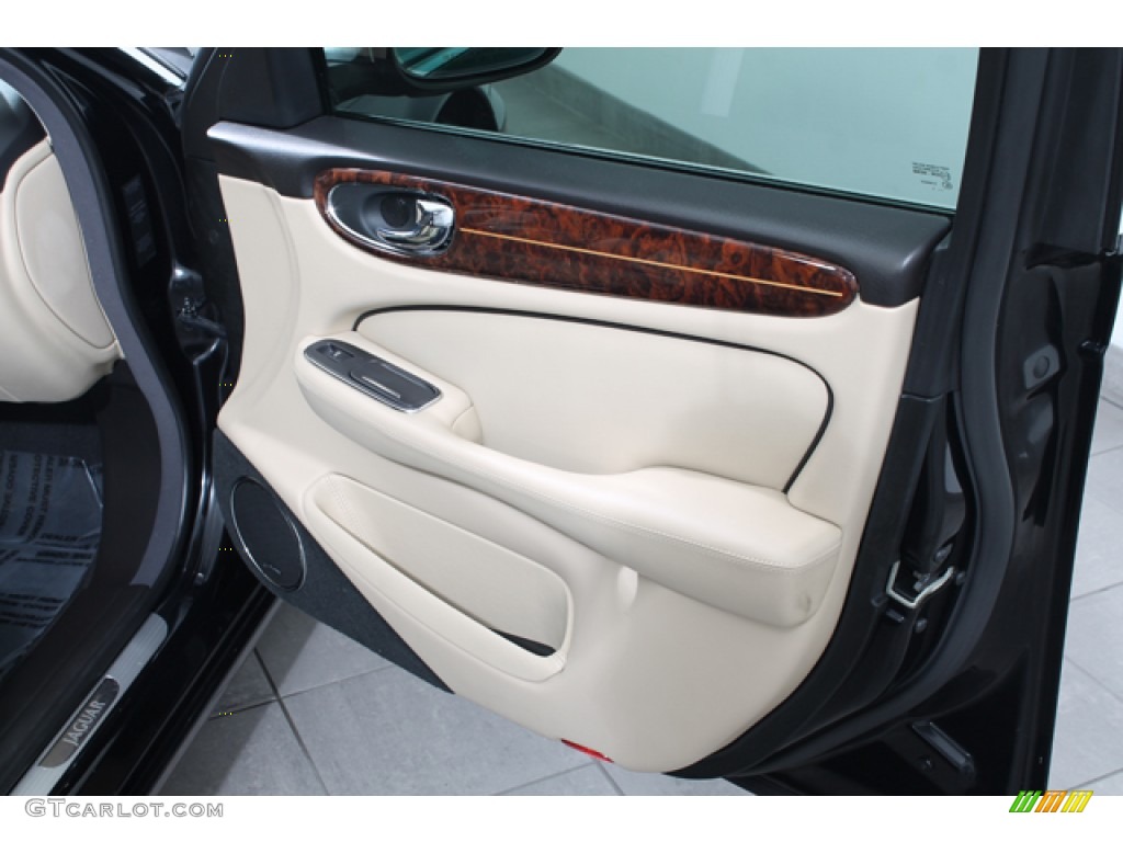 2008 Jaguar XJ Vanden Plas Champagne/Charcoal Door Panel Photo #72713933