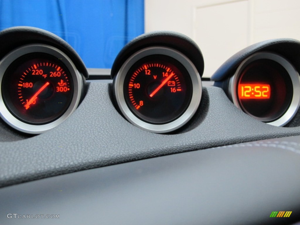 2009 Nissan 370Z Coupe Gauges Photos
