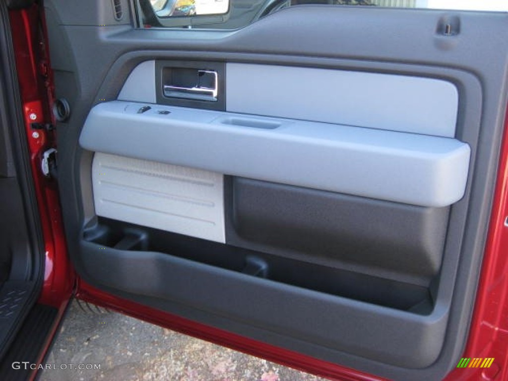 2013 Ford F150 XLT Regular Cab 4x4 Door Panel Photos