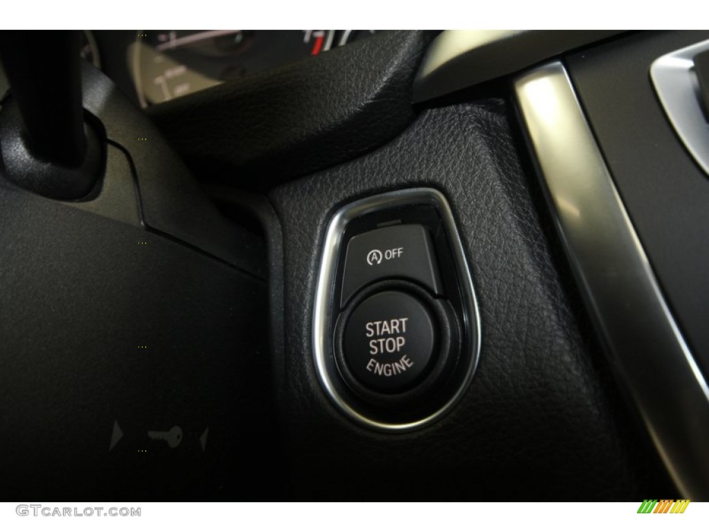 2013 BMW 3 Series 328i Sedan Controls Photo #72717446