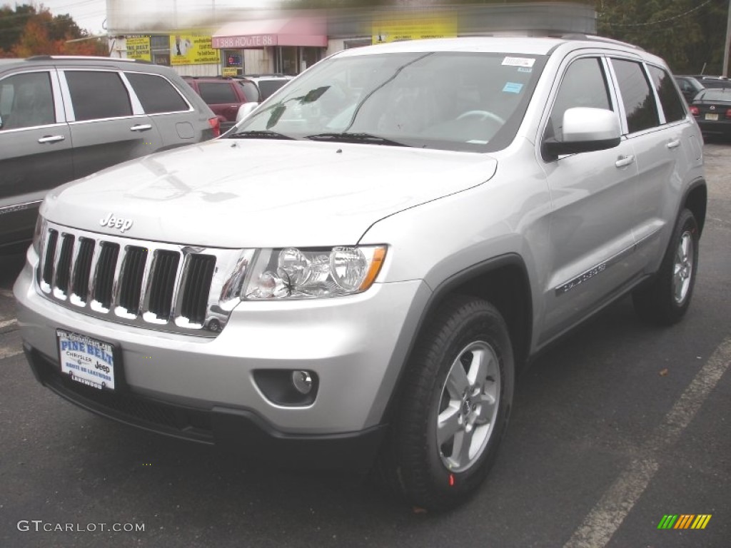 2013 Grand Cherokee Laredo 4x4 - Bright Silver Metallic / Black photo #1
