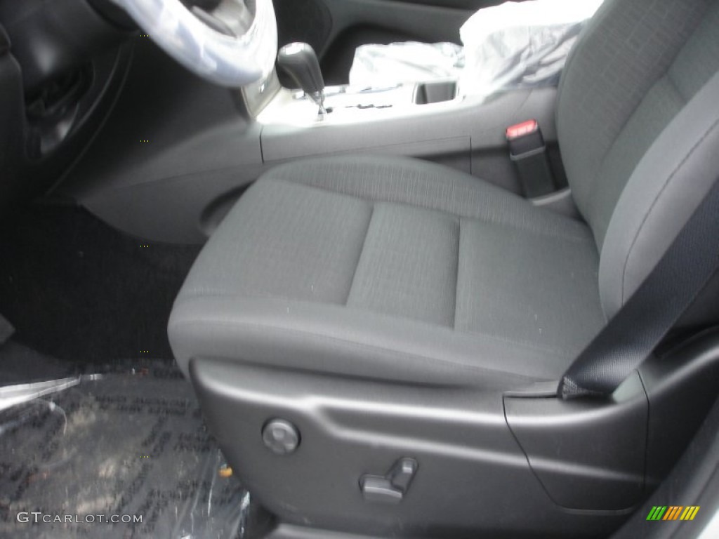 2013 Grand Cherokee Laredo 4x4 - Bright Silver Metallic / Black photo #2