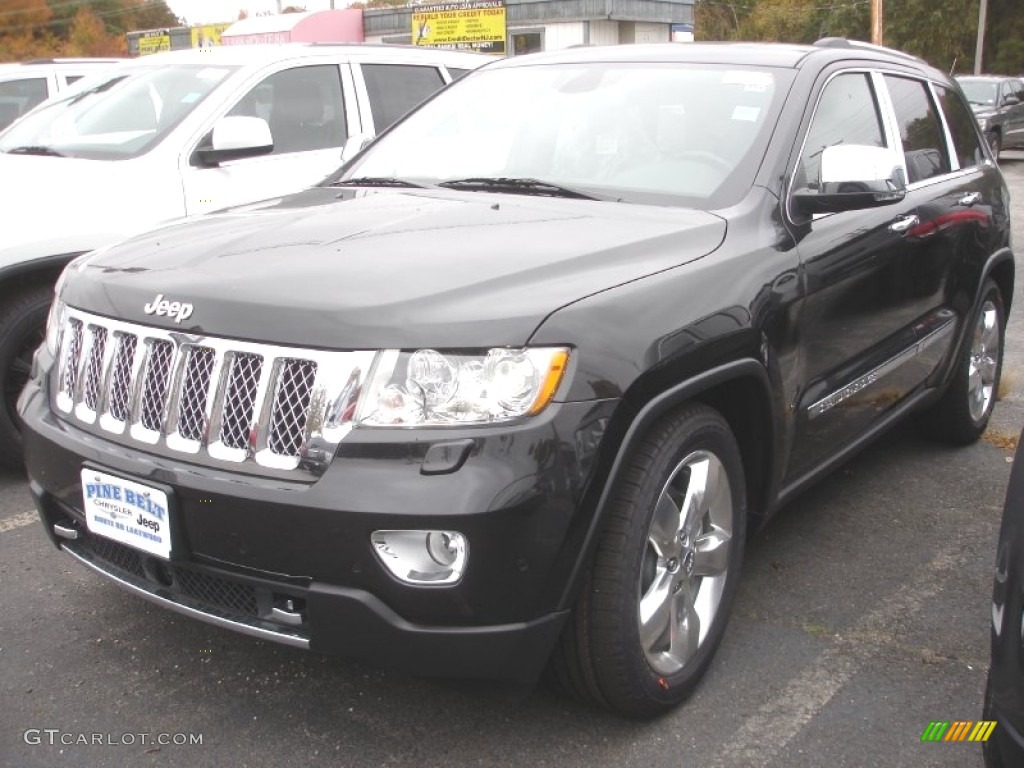 2013 Grand Cherokee Overland 4x4 - Brilliant Black Crystal Pearl / Black photo #1