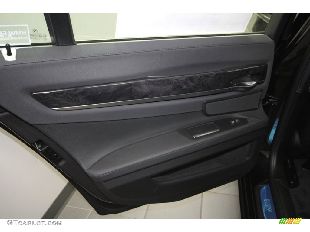 2013 7 Series 740i Sedan - Black Sapphire Metallic / Black photo #26