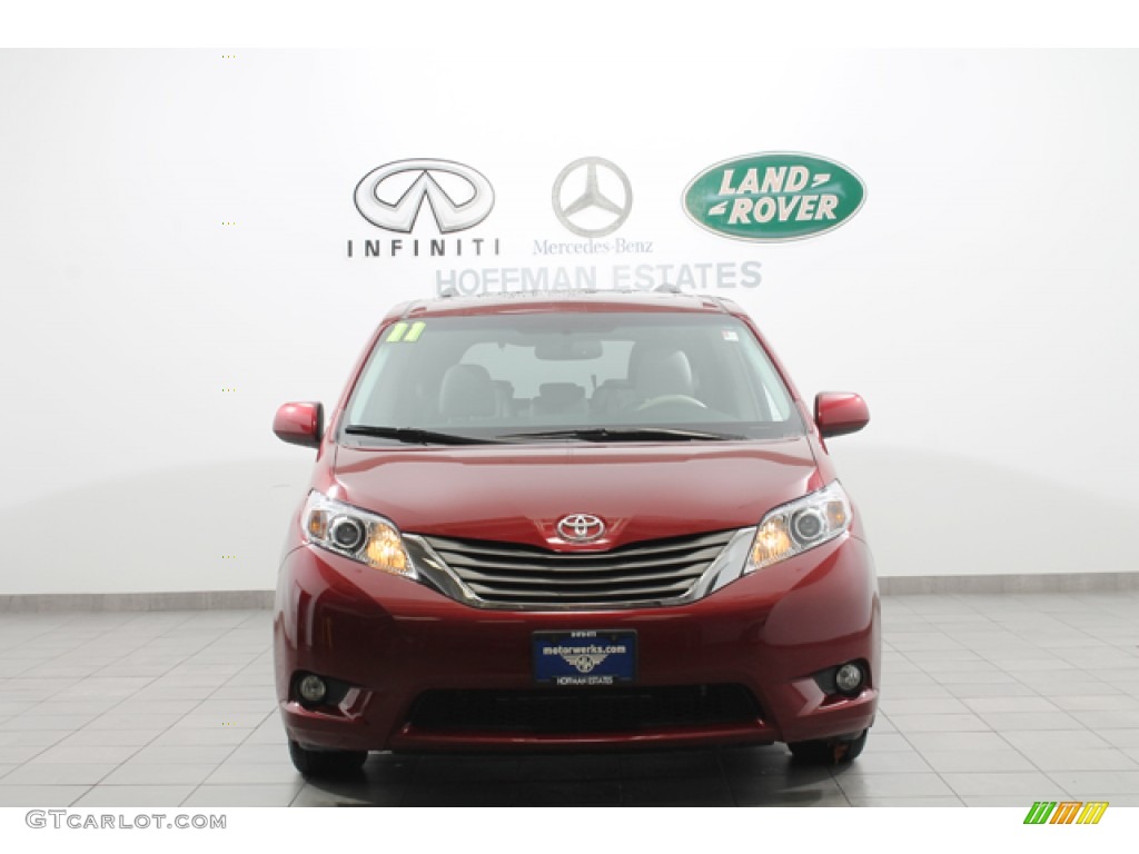 2011 Sienna XLE - Salsa Red Pearl / Light Gray photo #3