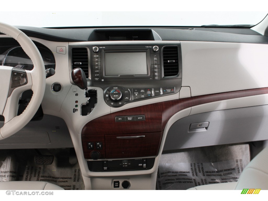 2011 Sienna XLE - Salsa Red Pearl / Light Gray photo #9