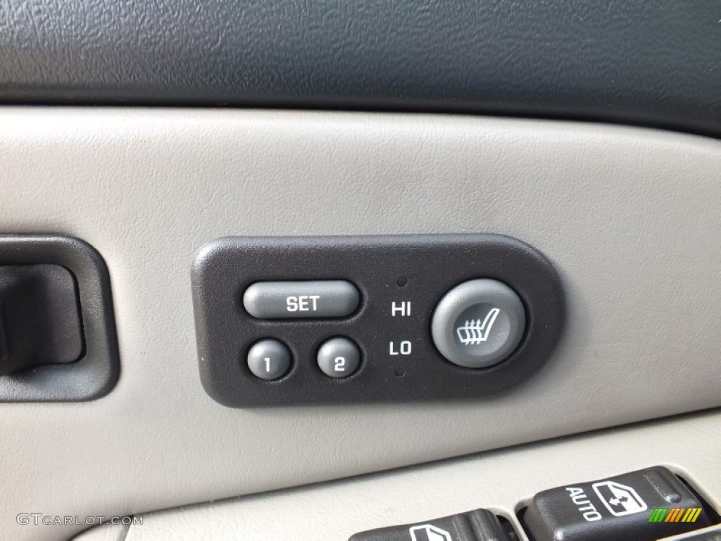 2002 Tahoe LT 4x4 - Light Pewter Metallic / Tan/Neutral photo #12