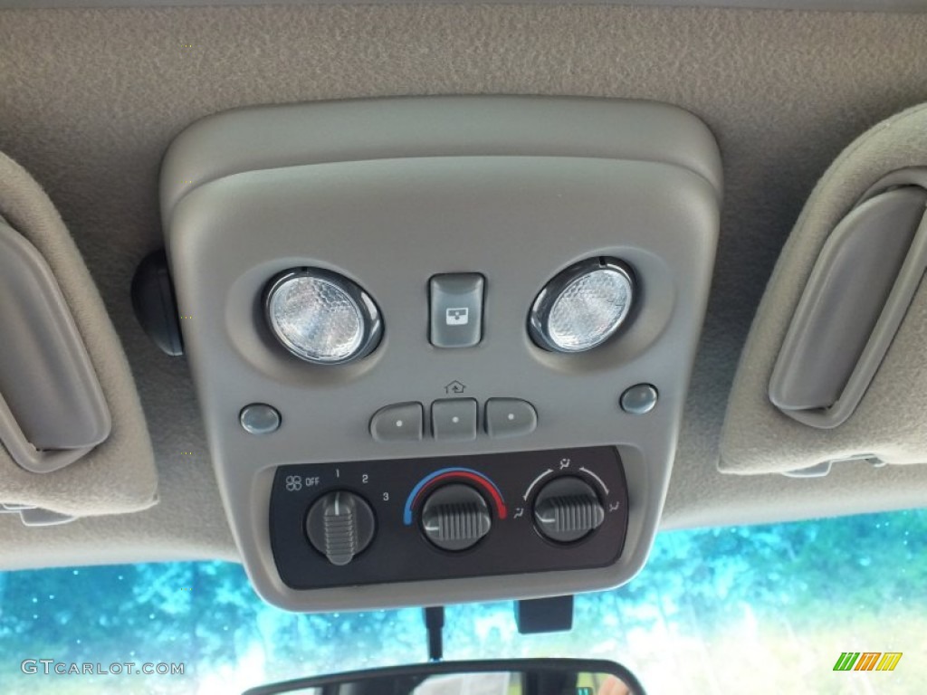 2002 Tahoe LT 4x4 - Light Pewter Metallic / Tan/Neutral photo #26