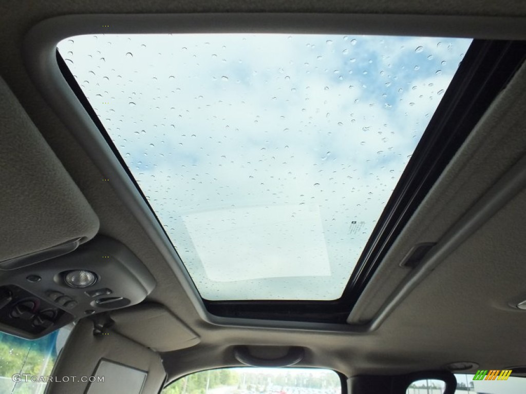 2002 Tahoe LT 4x4 - Light Pewter Metallic / Tan/Neutral photo #28