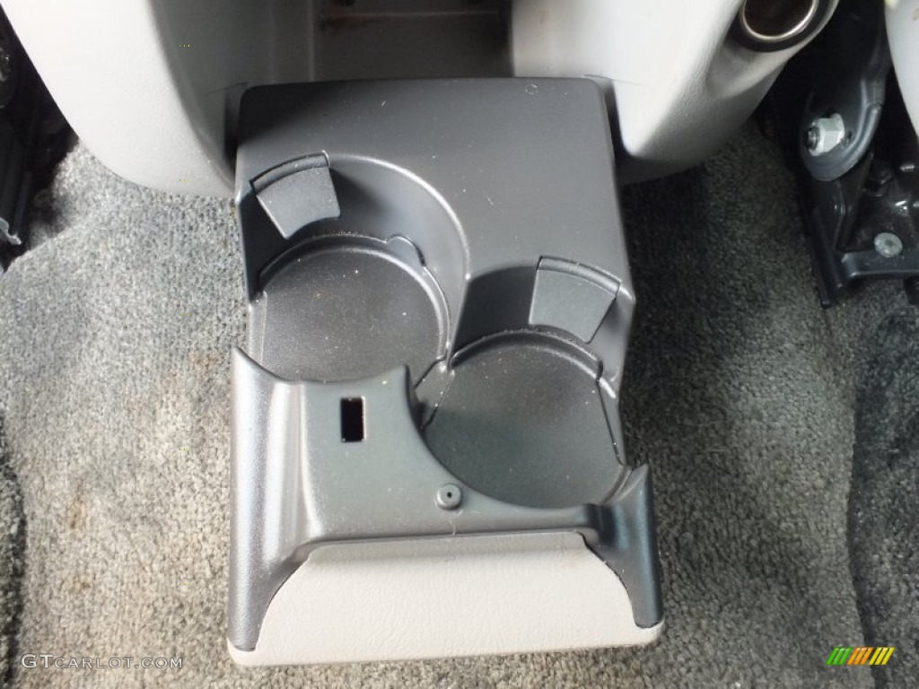 2002 Tahoe LT 4x4 - Light Pewter Metallic / Tan/Neutral photo #34