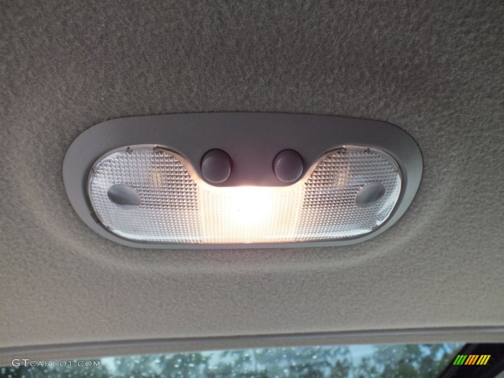 2002 Tahoe LT 4x4 - Light Pewter Metallic / Tan/Neutral photo #36