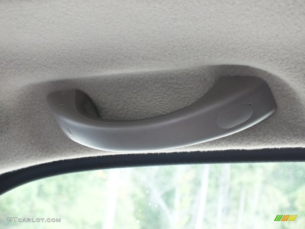 2002 Tahoe LT 4x4 - Light Pewter Metallic / Tan/Neutral photo #39