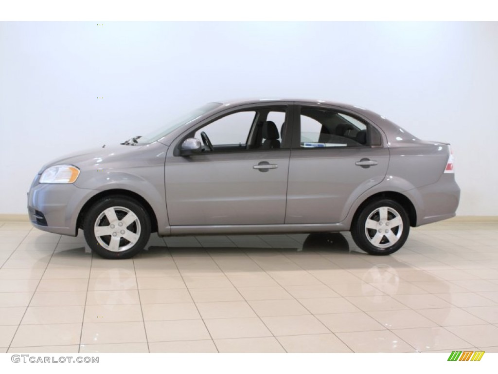 2010 Aveo LT Sedan - Medium Gray / Charcoal photo #4