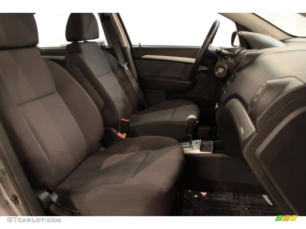 2010 Aveo LT Sedan - Medium Gray / Charcoal photo #11