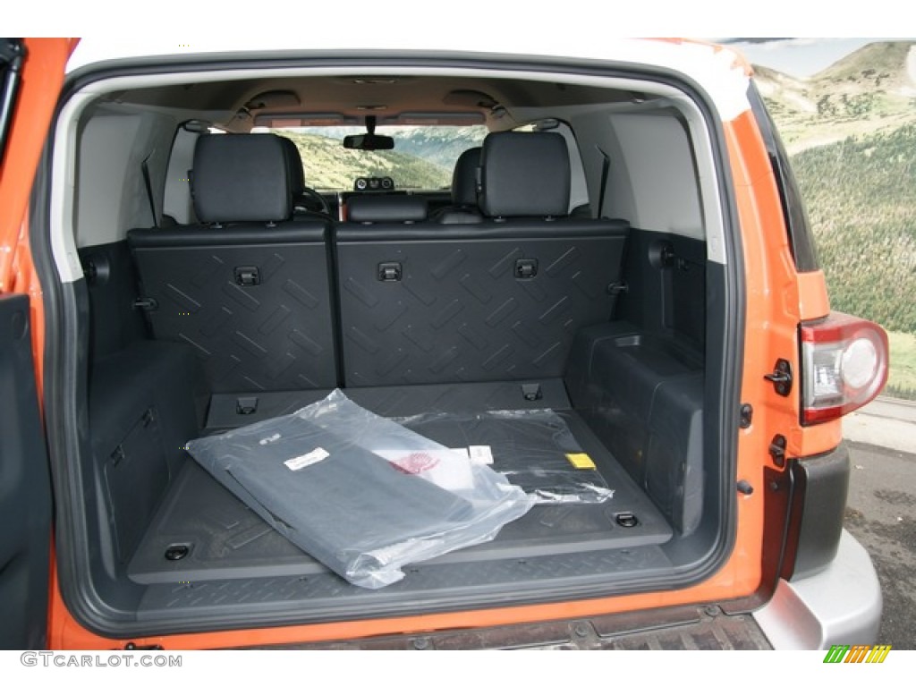2013 Toyota FJ Cruiser 4WD Trunk Photo #72733196