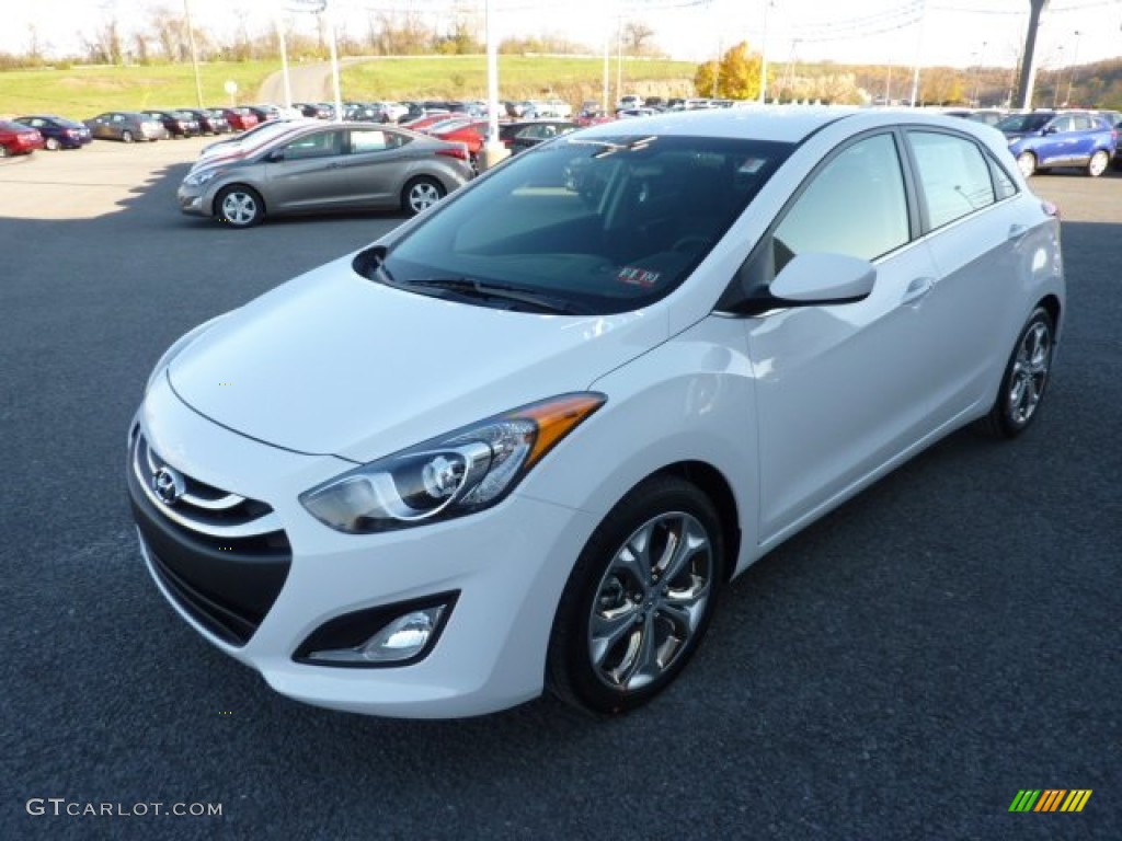 2013 Elantra GT - Monaco White / Black photo #3