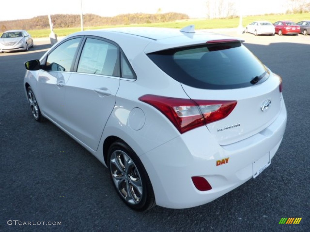 2013 Elantra GT - Monaco White / Black photo #5